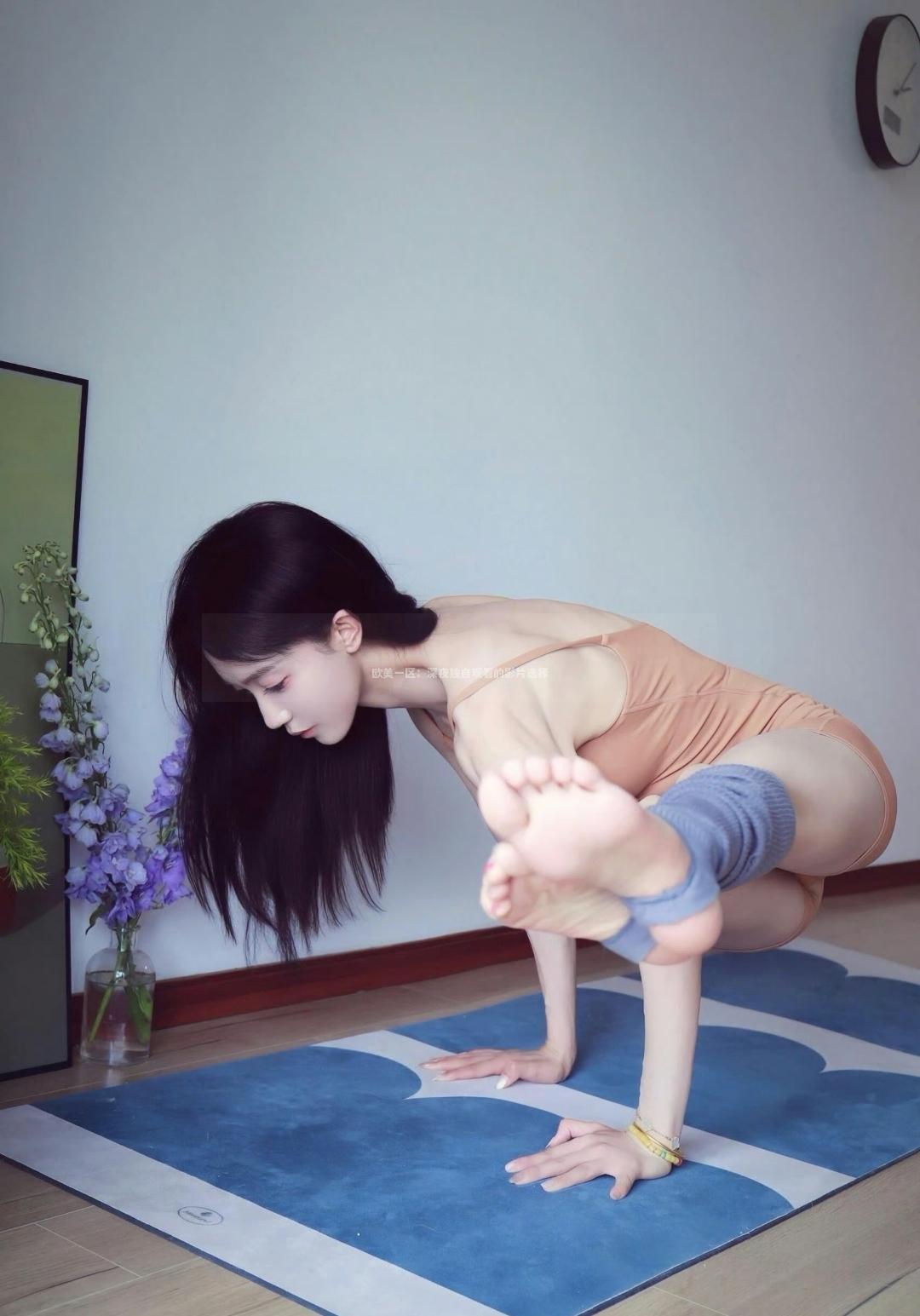 欧美一区：深夜独自观看的影片选择