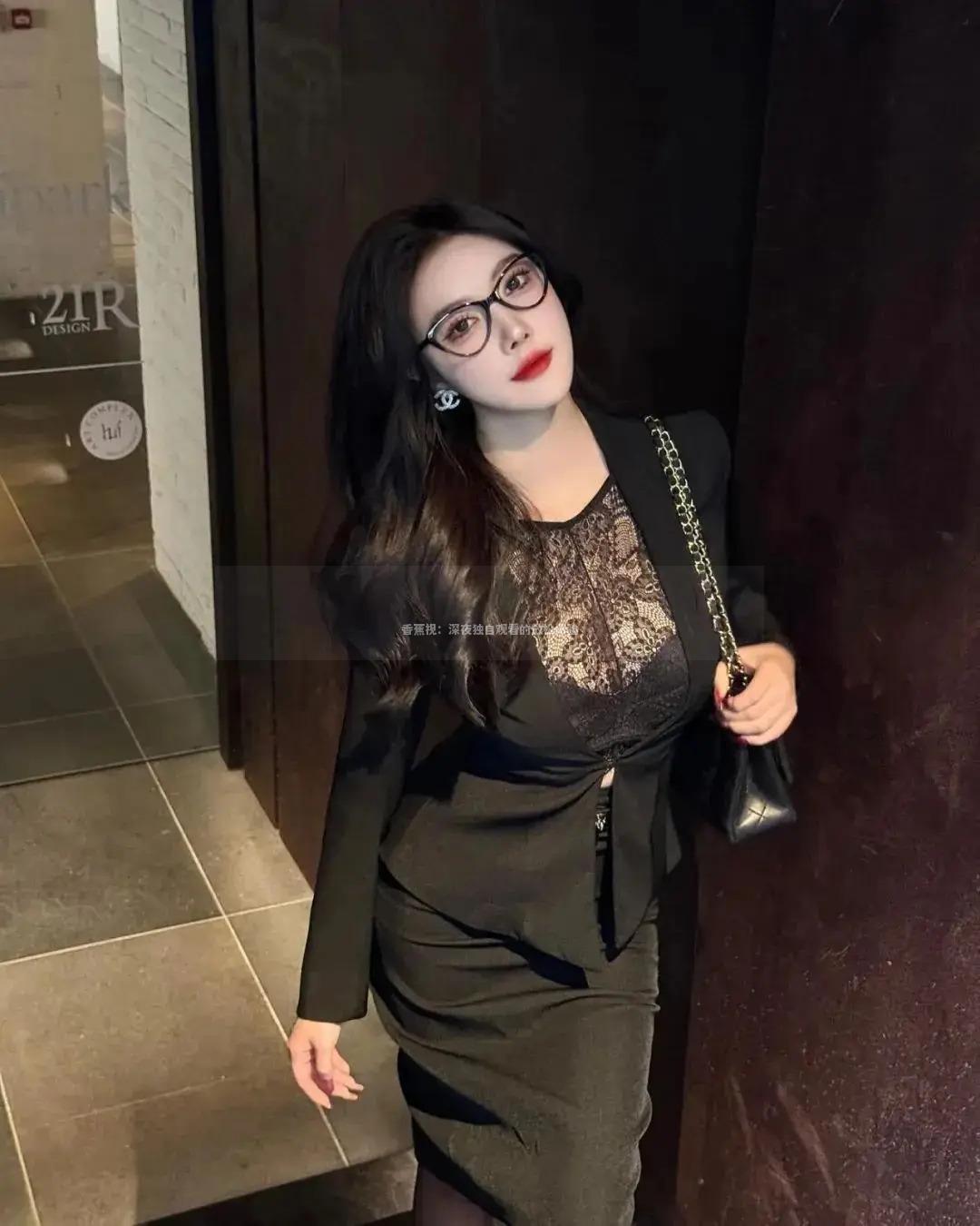 香蕉视：深夜独自观看的放松体验