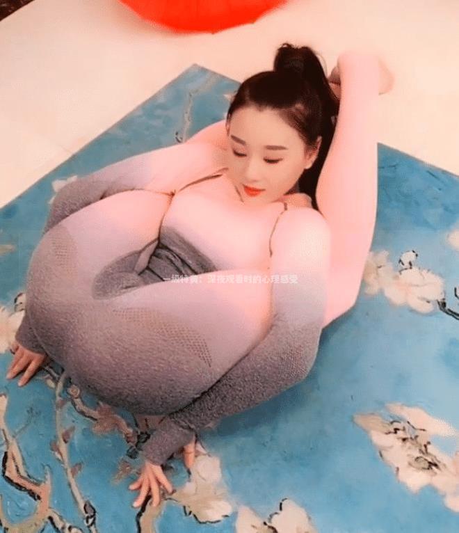 一级特黄：深夜观看时的心理感受